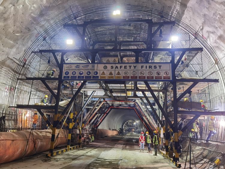 Yancheng Liangggong Formwork: Cerita Sebenar di Keretapi Berkelajuan Tinggi Yawan di bawah Belt dan Jalan